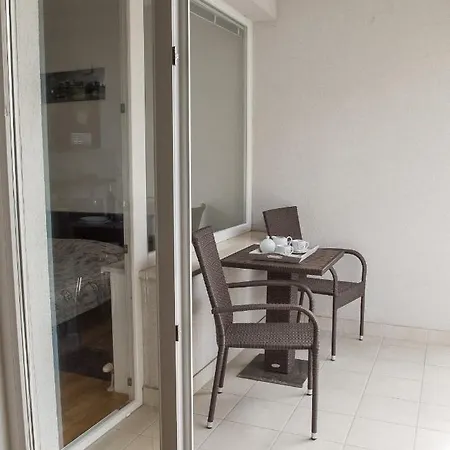Apartman Lovor Apartment