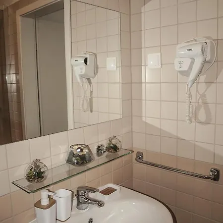 Apartman Lovor Apartment *