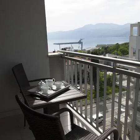 Apartment Apartman Lovor *