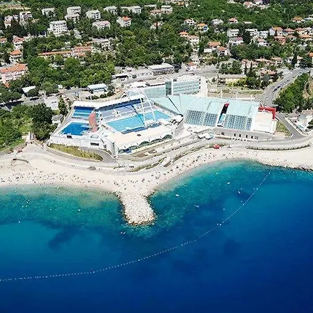 Apartment Apartman Lovor